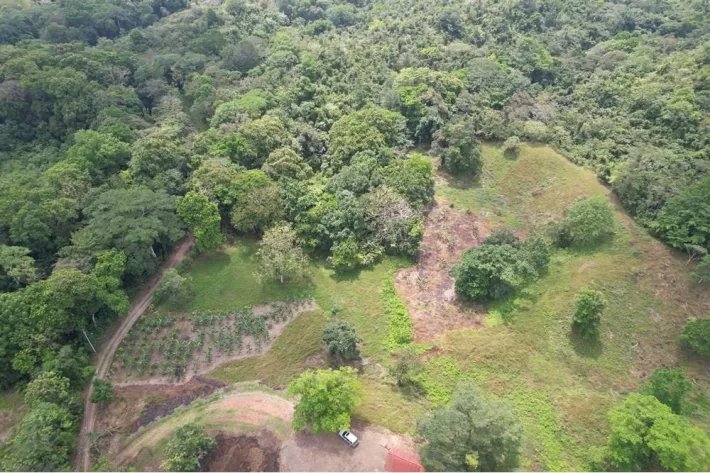 Se vende finca en Viento Frío, Santa Isabel