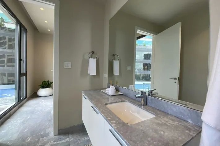 Luxury apartments facing the Pacific, Costa del Este
