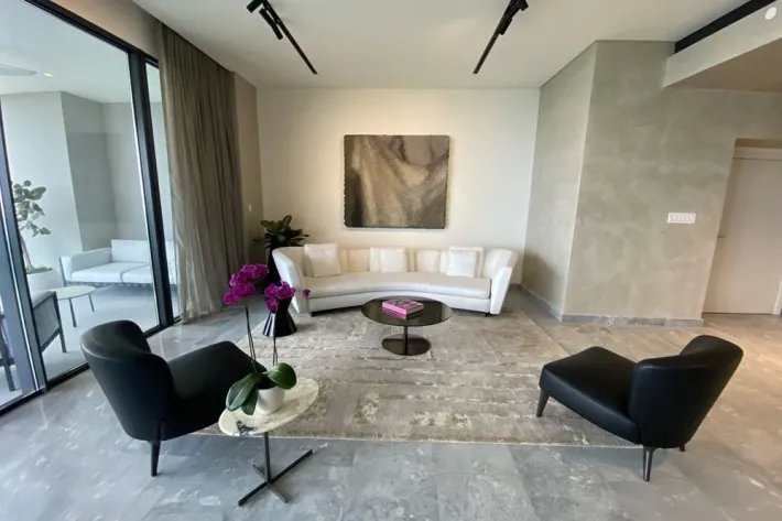 Luxury apartments facing the Pacific, Costa del Este