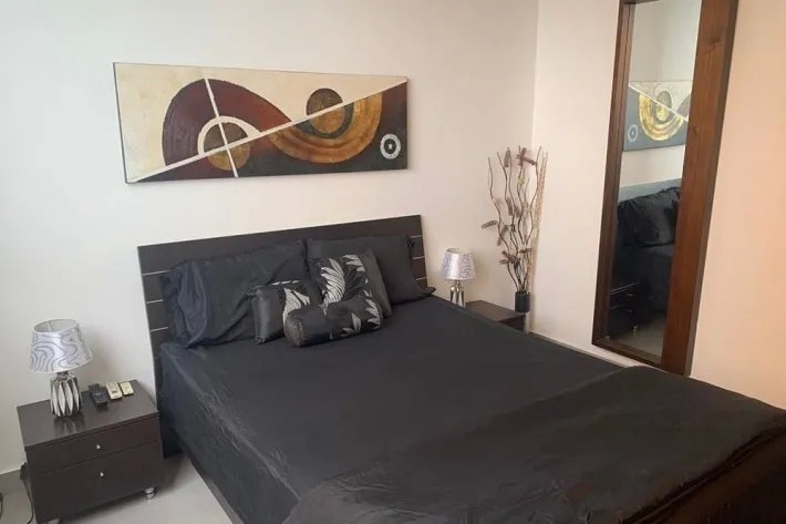 Alquiler de apartamento amoblado en Avenida Balboa, con vista al mar