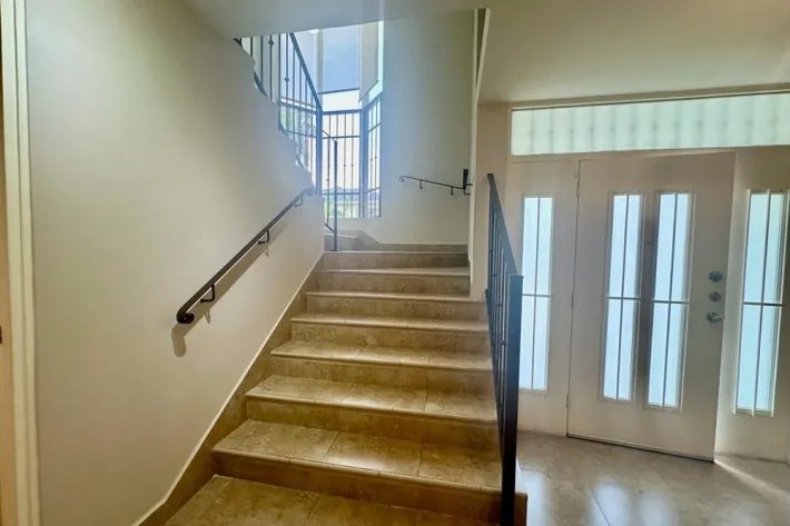 Casa en venta en Embassy Gardens, Clayton