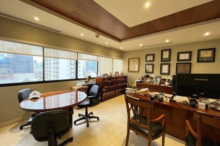 Office for sale in Federico Boyd Avenue, Panama