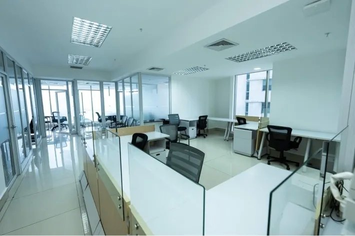 Oficina en alquiler en la Torre Bicsa, Avenida Balboa