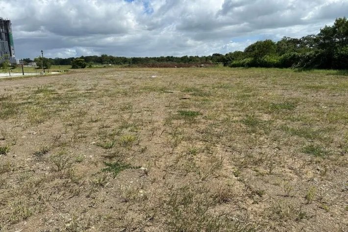 Lotes de terreno para venta en Península Estates Santa Maria Golf  Country Club.