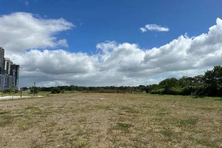 Lotes de terreno para venta en Península Estates Santa Maria Golf  Country Club.