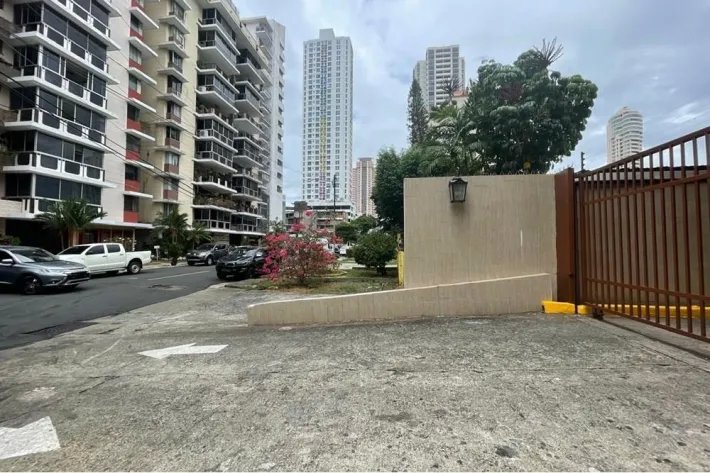 Venta de apartamento 2 en 1 en el Carmen, PH Villa Medici, Bella Vista