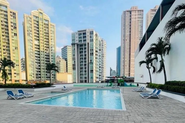 Apartamento amoblado en alquiler en Costa del Este, Panamá