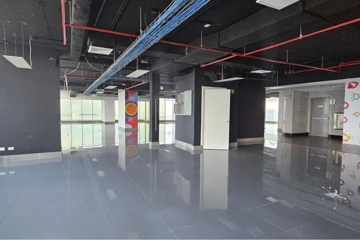 Oficina de piso completo en alquiler en Torre BICSA, Avenida Balboa
