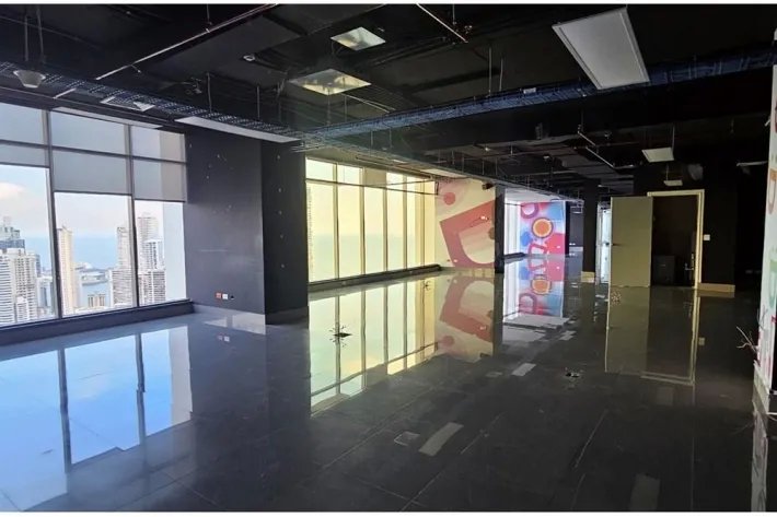 Oficina de piso completo en alquiler en Torre BICSA, Avenida Balboa