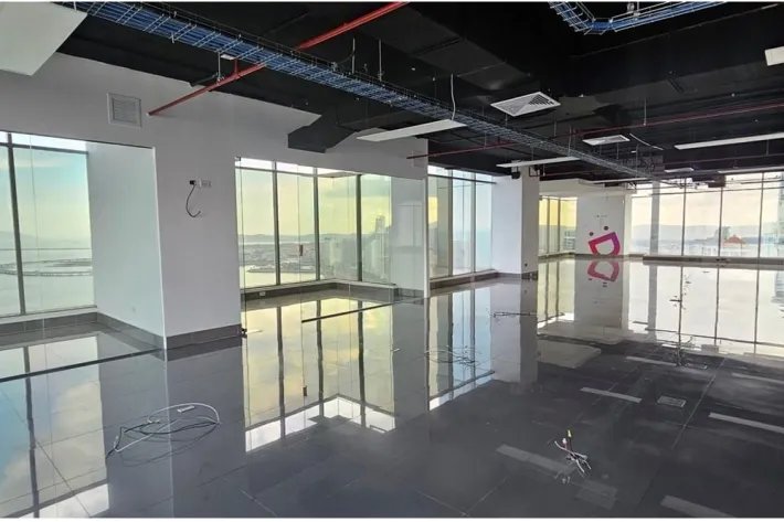 Oficina de piso completo en alquiler en Torre BICSA, Avenida Balboa
