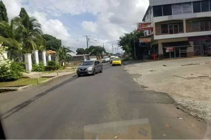 Venta de casa comercial en El Trapichito, La Chorrera