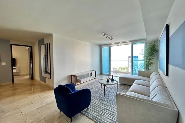 Apartamento en alquiler  de 202 m² (2.174,31pies cuadrados)  totalment...