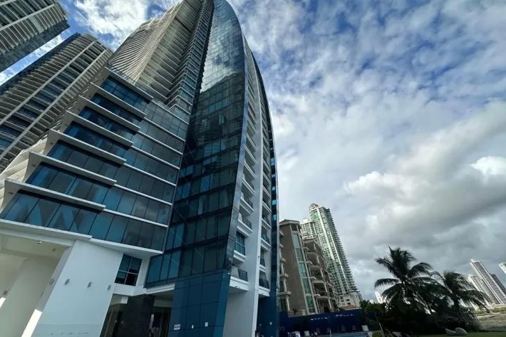 Venta de apartamento en Grand Tower, Punta Pacifica