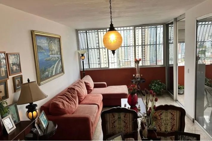 Apartment for sale in San Francisco, Via Porras