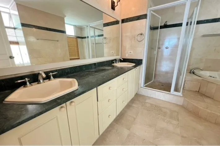 Venta de apartamento en Avenida Balboa, Panamá