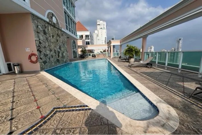 Venta de apartamento en Avenida Balboa, Panamá