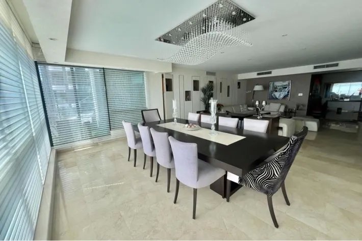 Venta de apartamento en PH Miramar Plaza, Avenida Balboa