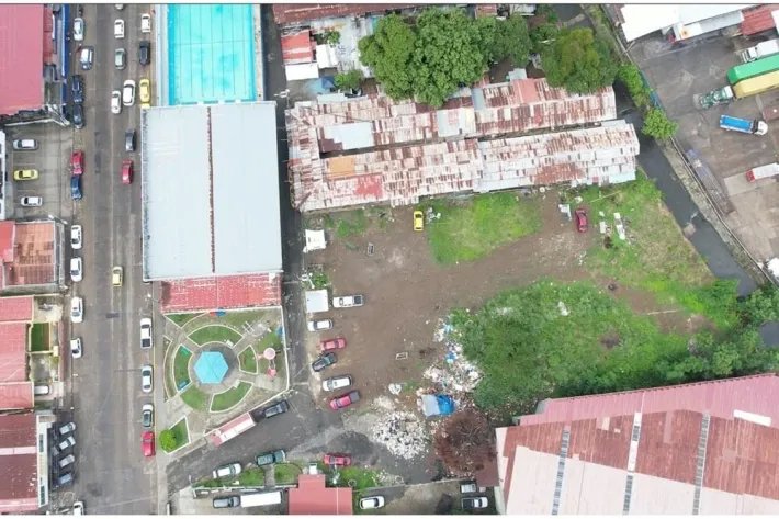 Se vende terreno para construir edificios en Pueblo Nuevo, Panamá