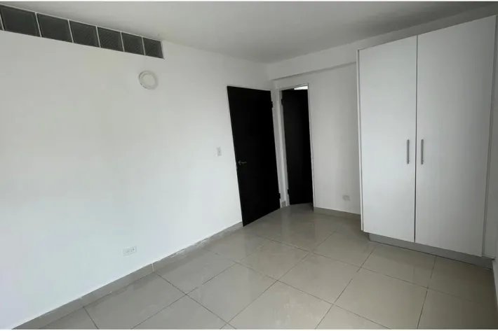 Se vende edificio en Río Abajo, Río Abajo