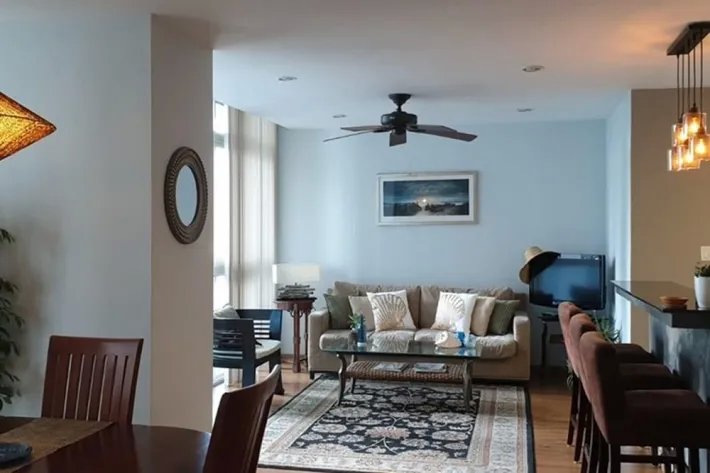 Apartamento amoblado en alquiler en Avenida Balboa, Panamá