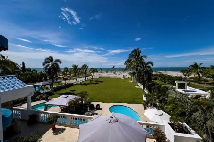 Beachfront duplex for sale in Playa Blanca, Rio Hato