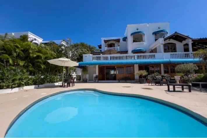 Beachfront duplex for sale in Playa Blanca, Rio Hato