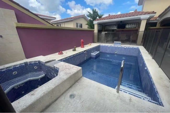 Venta de casa en Brisas del Golf, Panamá