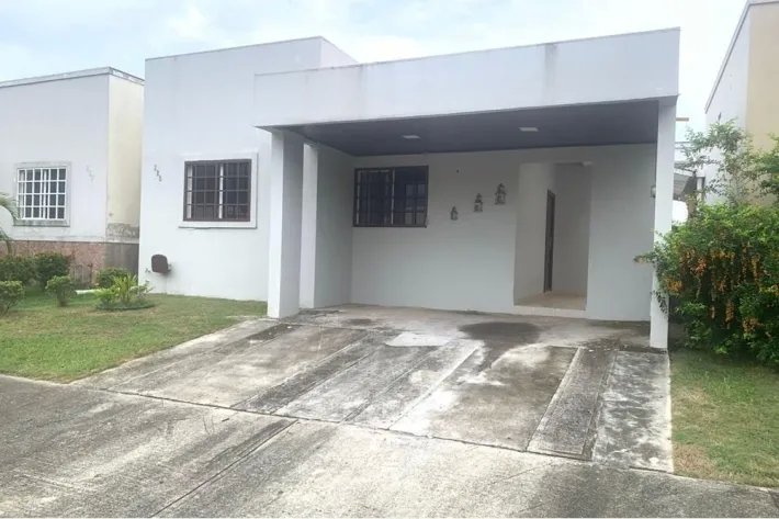 Venta de casa en Arboledas, Los Olivos, La Chorrera