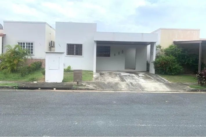 Venta de casa en Arboledas, Los Olivos, La Chorrera