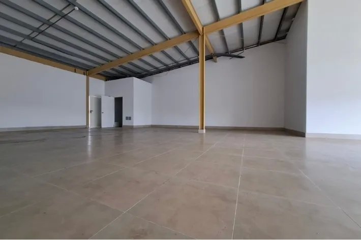 Venta de local comercial en Plaza Santa Fe, La Siesta, Tocumen