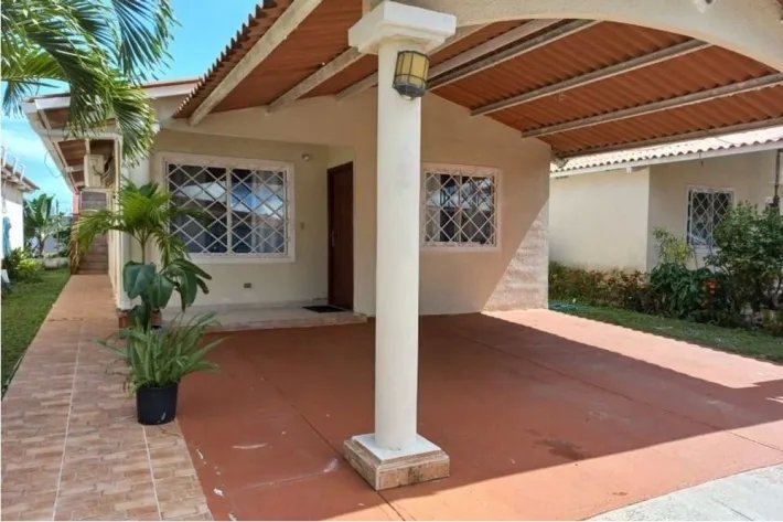 Se Alquila Casa con Línea Blanca en La Chorrera, Panamá Oeste