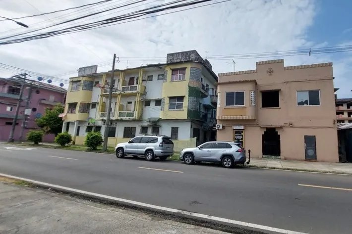 Se venden edificios en Barrio Norte, Colón