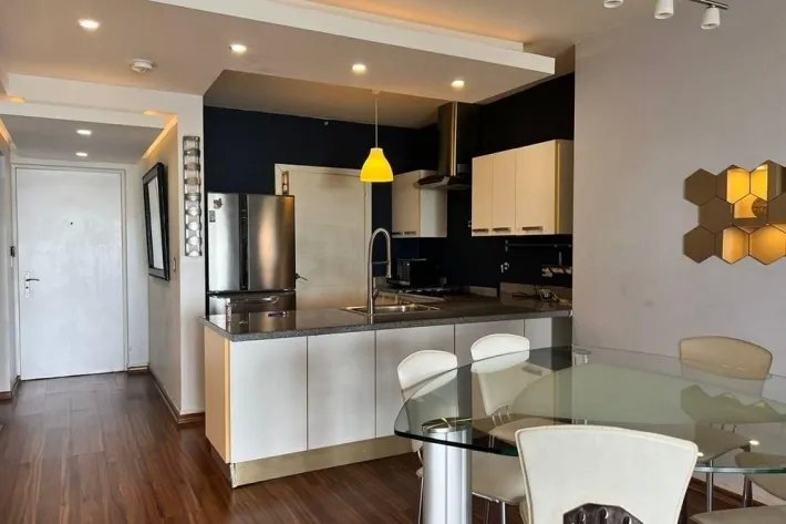Alquiler de apartamento con vista al mar en Avenida Balboa, Panamá