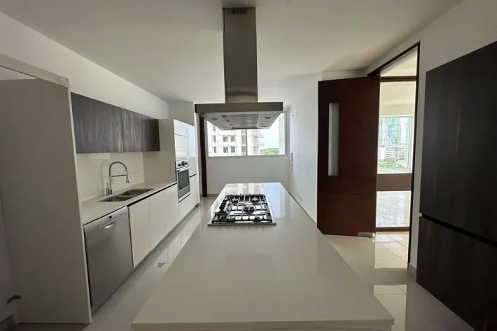 Venta de apartamento en Solana, Santa Maria
