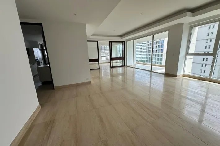 Venta de apartamento en Solana, Santa Maria