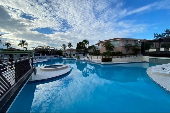 Venta de apartamento en Coronado Country Club. Playa Coronado