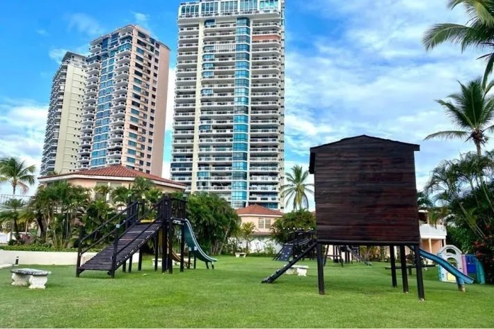 Venta de apartamento en Coronado Country Club. Playa Coronado