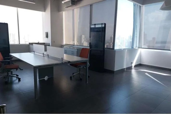 Alquiler de Oficina en Torre de Las Américas.