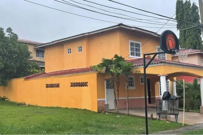 House for sale in Altos de Maria Leticia, La Chorrera