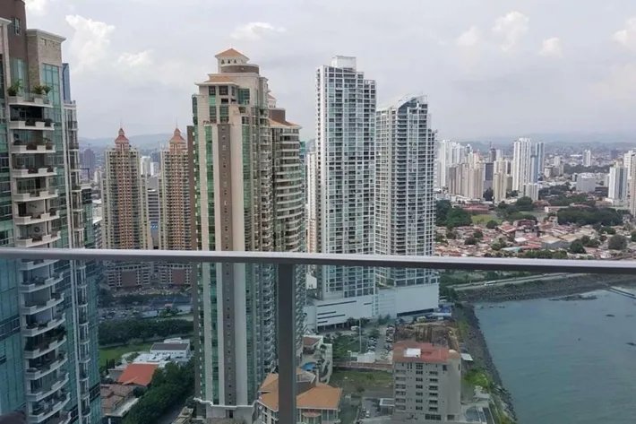Venta de Apartamento Duplex en Grand Tower, Punta Pacifica