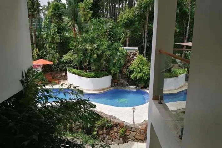 Venta de mansión en La Loma, Pueblo Nuevo