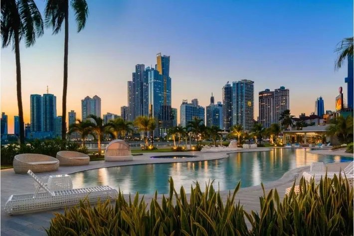 Venta de Lujoso Apartamento en Miradores, Punta Paitilla