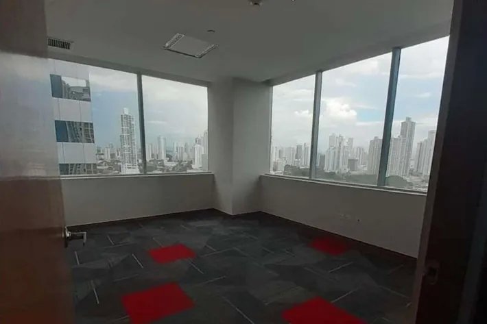 Alquiler de Oficina en Torre de Las Américas.