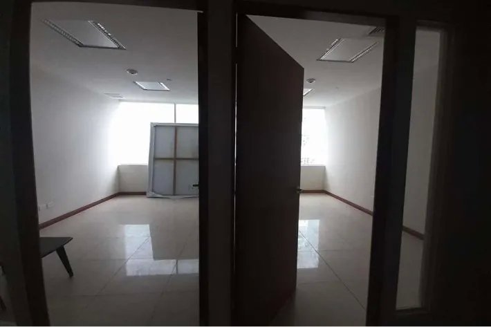 Alquiler de Oficina en Torre de Las Américas.