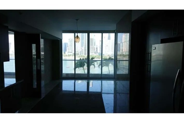 Venta de Apartamento en The Point Paitilla
