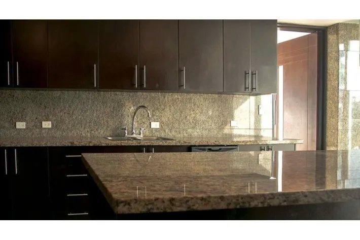 Venta de Apartamento en The Point Paitilla