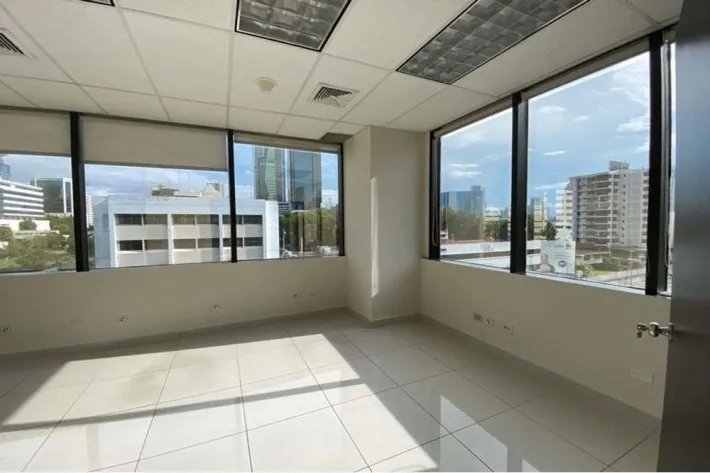 Se Alquila Oficina en Plaza Credicorp Bank Calle 50