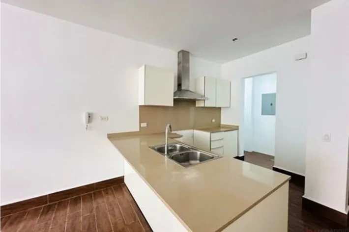 Venta de Apartamento Reposeído en Costa Sur, Juan Díaz, Panamá