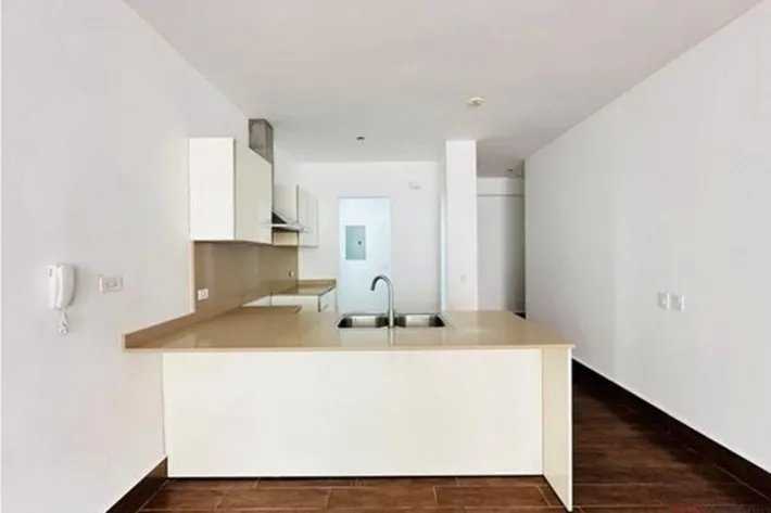 Venta de Apartamento Reposeído en Costa Sur, Juan Díaz, Panamá