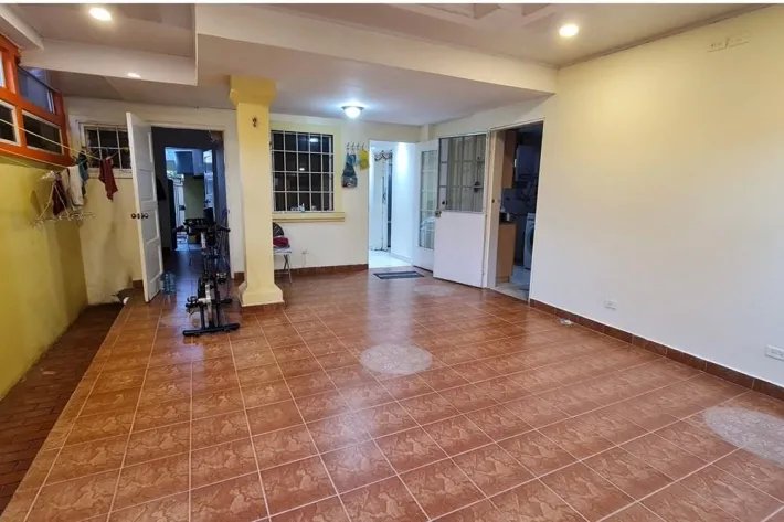 Venta de casa Duplex en Dorado Lakes, Condado del Rey